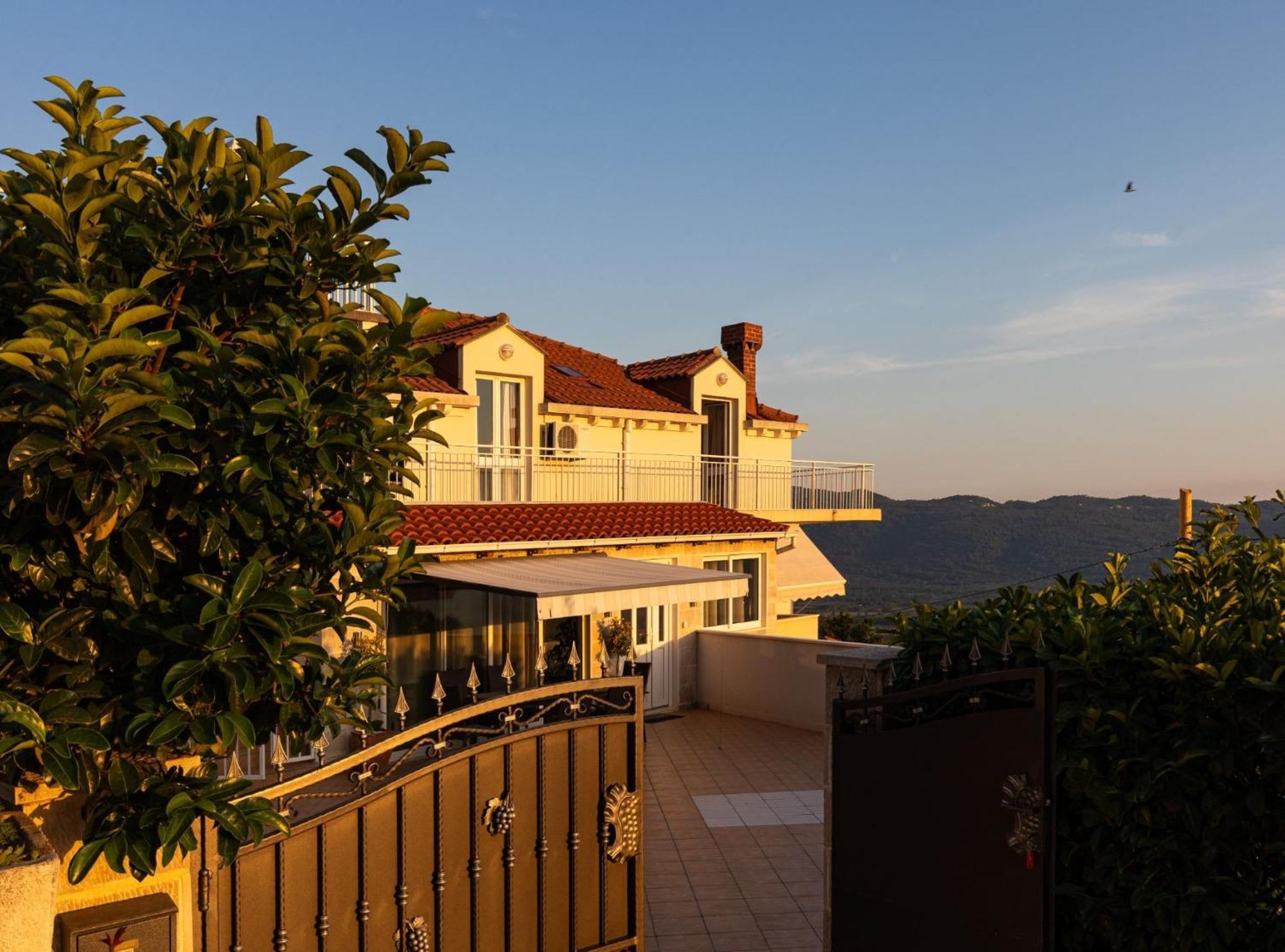 Villa Source With Private Pool Pridvorje ภายนอก รูปภาพ